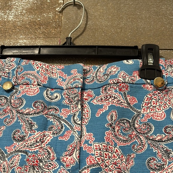 LOFT blue and pink paisley 4” short size 10 - Picture 7 of 9